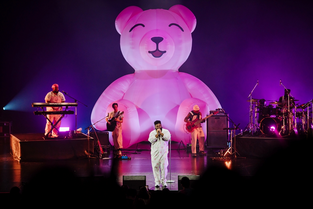 PINK SWEAT$ PRESENTS PINK MOON TOUR in Bangkok 2022