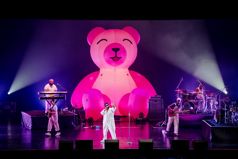 PINK SWEAT$ PRESENTS PINK MOON TOUR in Bangkok 2022