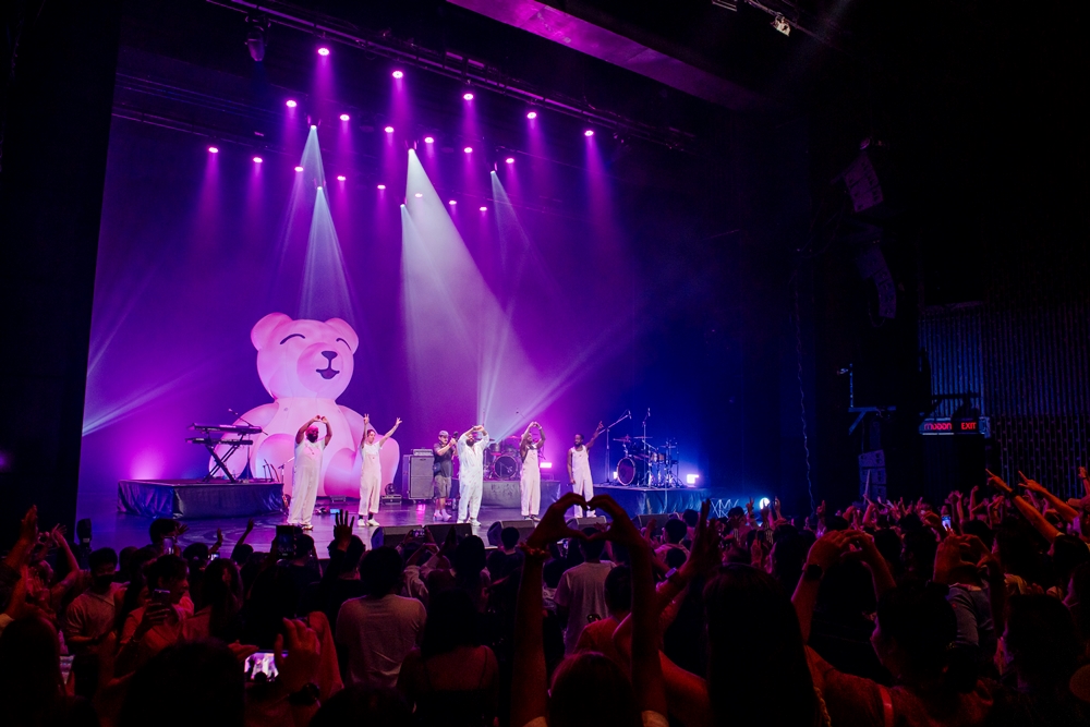 PINK SWEAT$ PRESENTS PINK MOON TOUR in Bangkok 2022