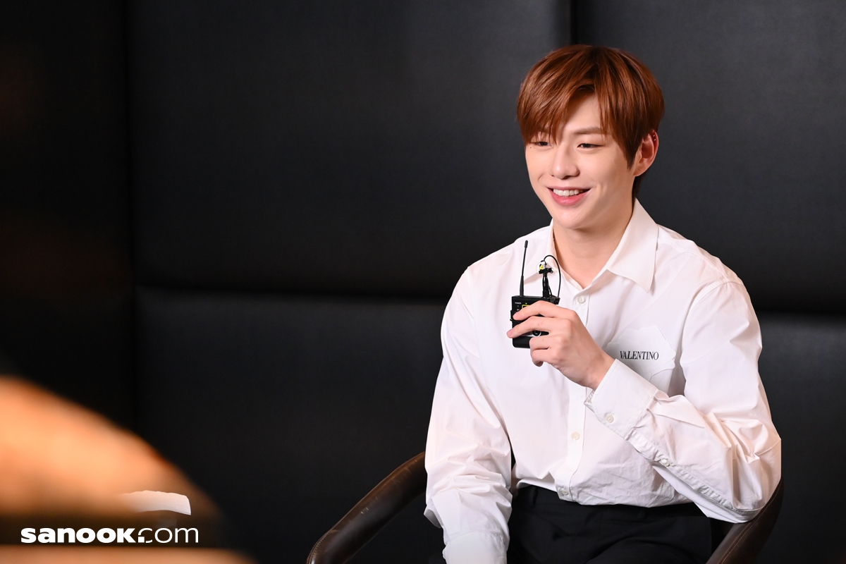 2 Minutes with Kang Daniel คังแดเนียล Behind The Scenes