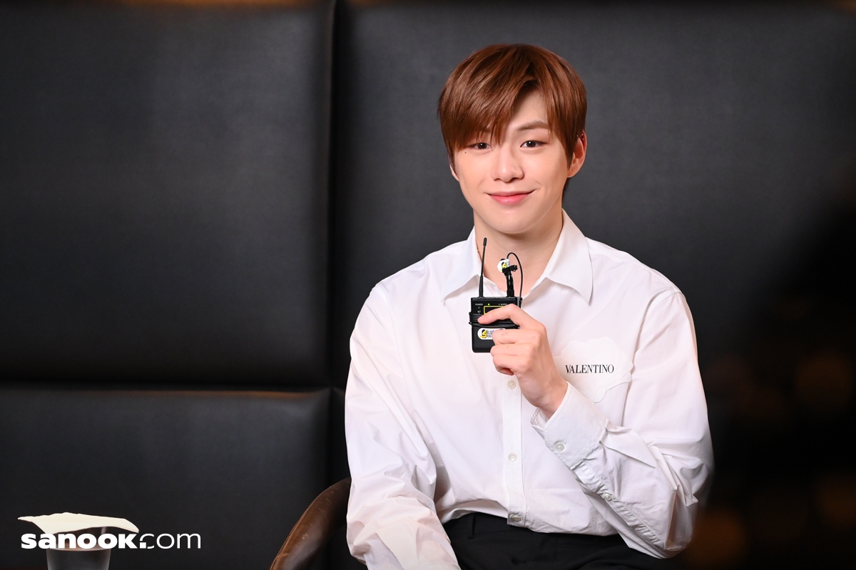 2 Minutes with Kang Daniel คังแดเนียล Behind The Scenes