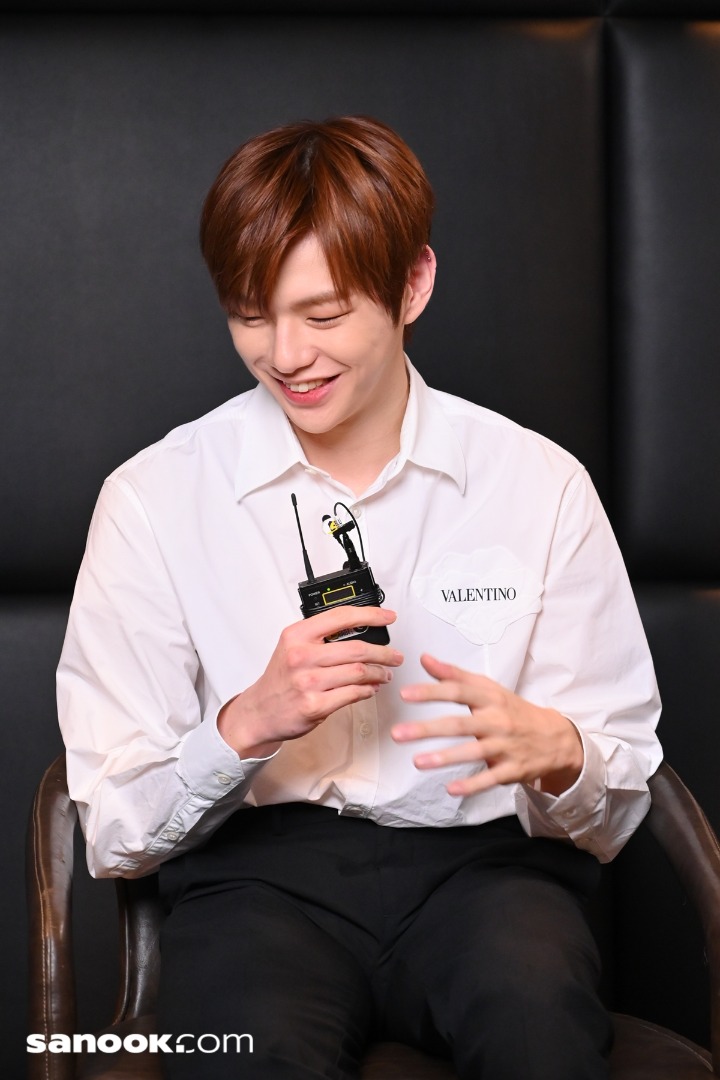 2 Minutes with Kang Daniel คังแดเนียล Behind The Scenes