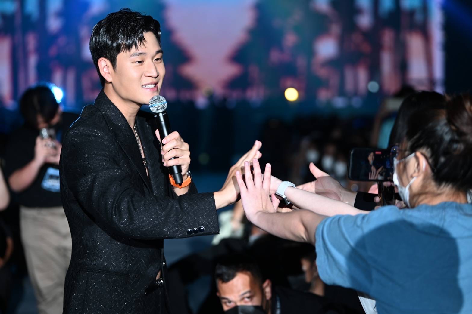 ERIC CHOU “THE MOMENT” FAN MEETING IN BANGKOK