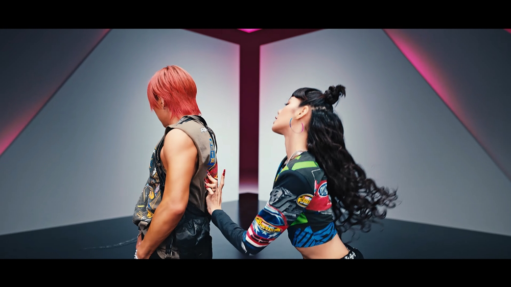 TAEYANG - ‘Shoong! (feat. LISA of BLACKPINK)