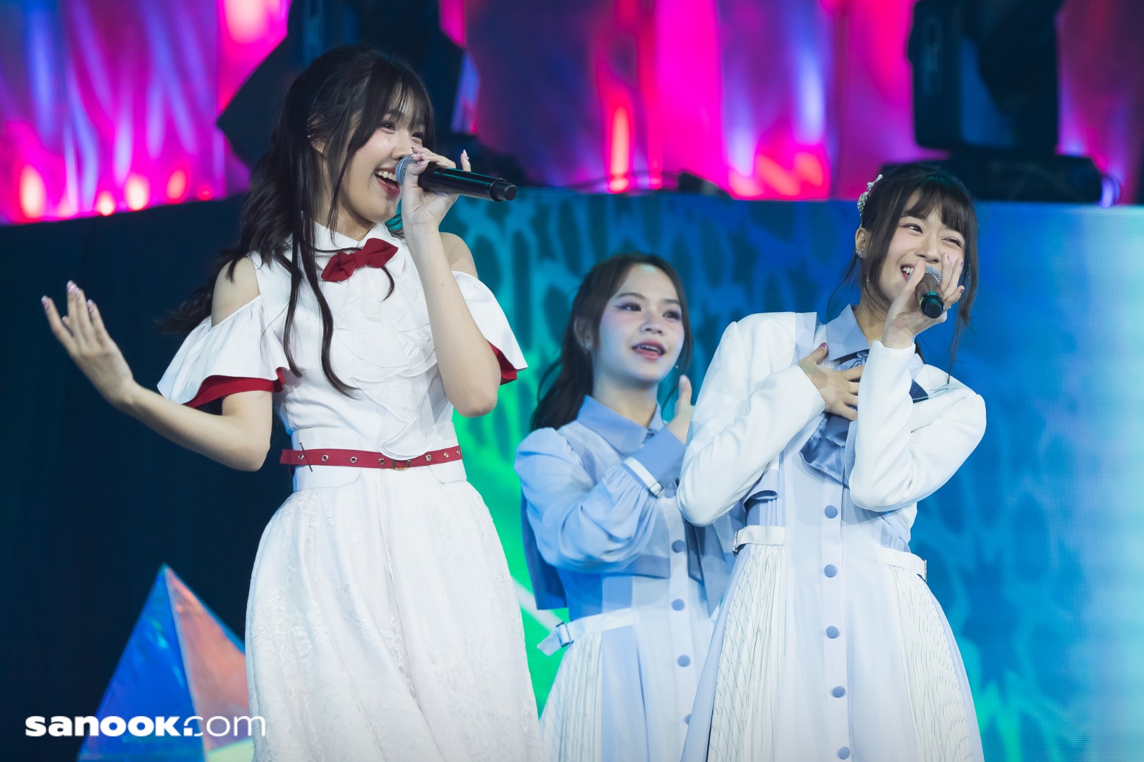  BNK48 vs CGM48 Concert “The Battle of Idols”