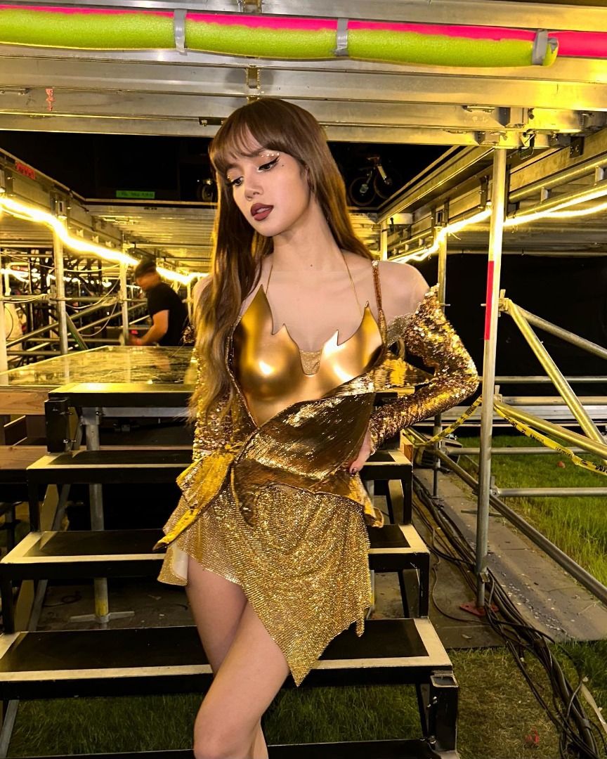 ลิซ่า LISA BLACKPINK