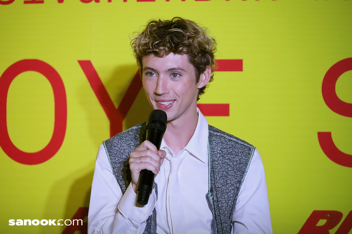 Feel The Rush : Troye Sivan Press Conference