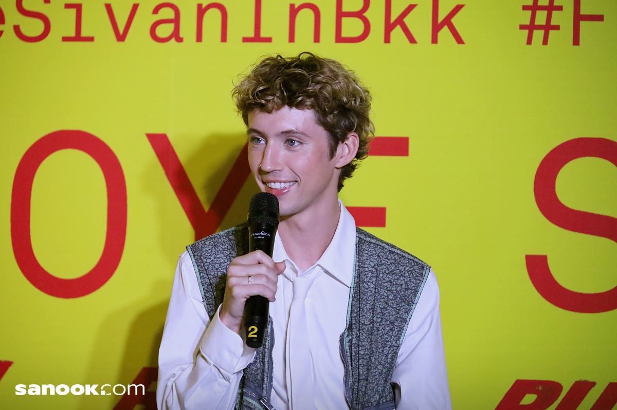 Feel The Rush : Troye Sivan Press Conference