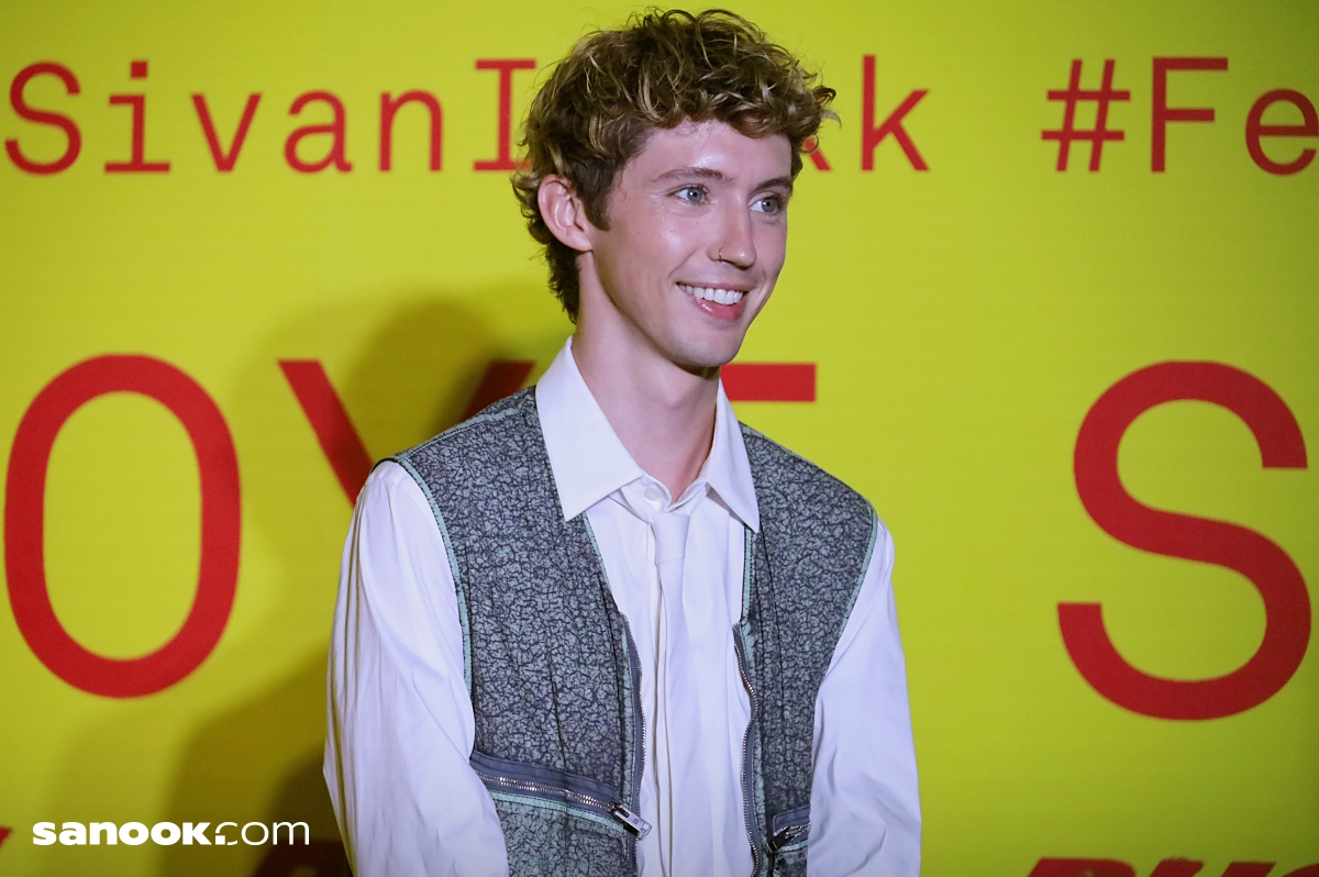 Feel The Rush : Troye Sivan Press Conference