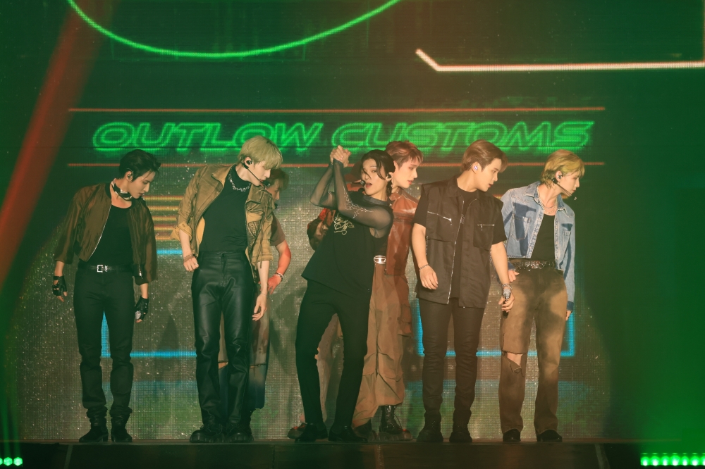 2023 ATEEZ WORLD TOUR [THE FELLOWSHIP : BREAK THE WALL] IN BANGKOK