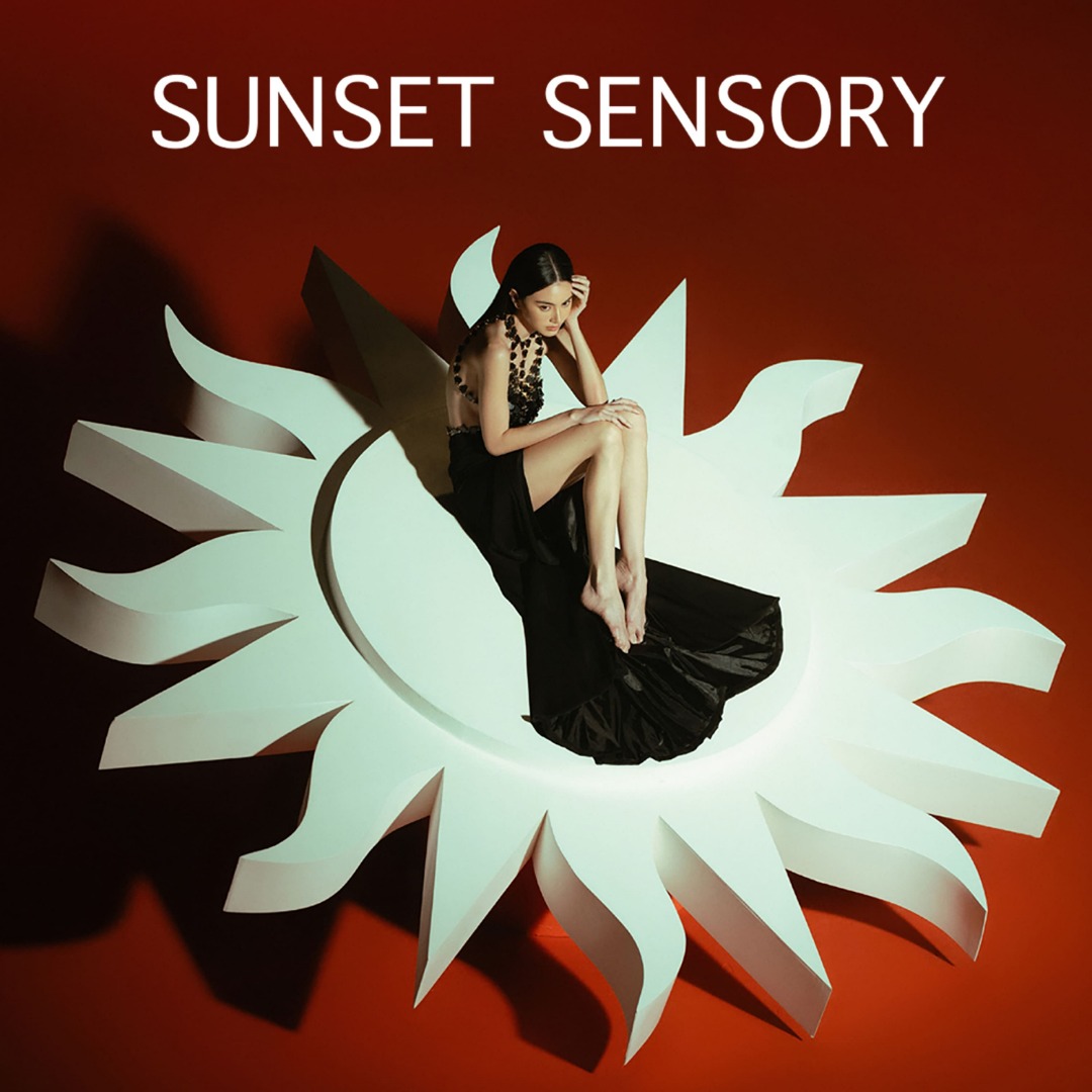 ใหม่ ดาวิกา “Sunset Sensory” 