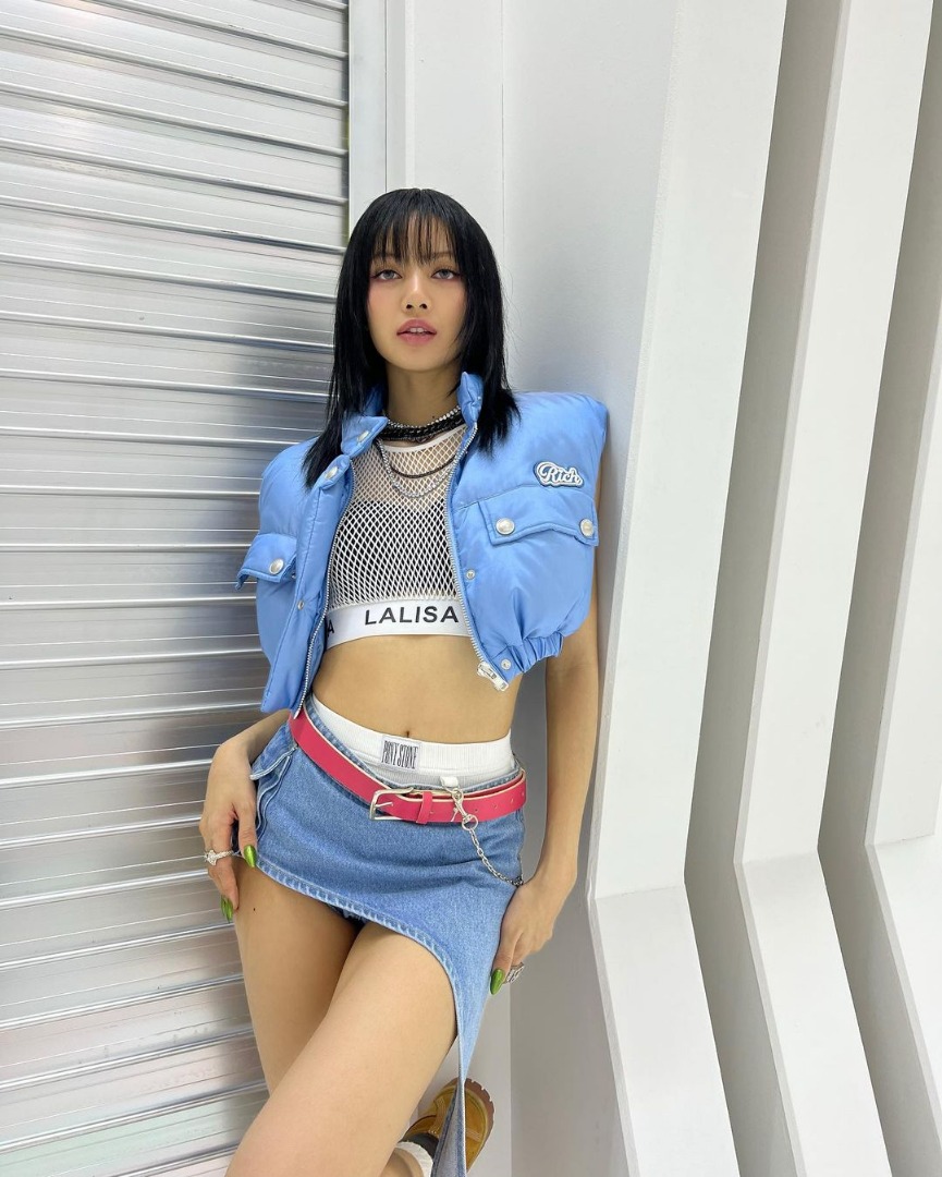 ลิซ่า LISA BLACKPINK