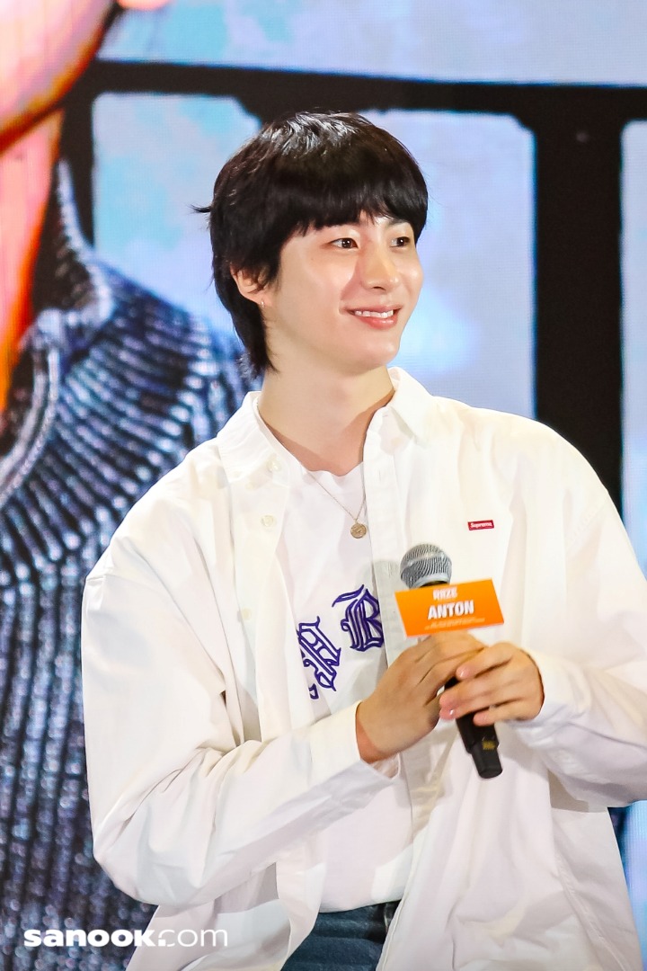 Shopee X RIIZE - THE 1ST SINGLE ALBUM ‘Get A Guitar’ FACE TO FACE ALBUM SIGN EVENT IN THAILAND