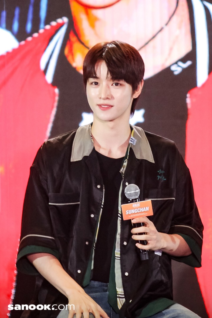 Shopee X RIIZE - THE 1ST SINGLE ALBUM ‘Get A Guitar’ FACE TO FACE ALBUM SIGN EVENT IN THAILAND