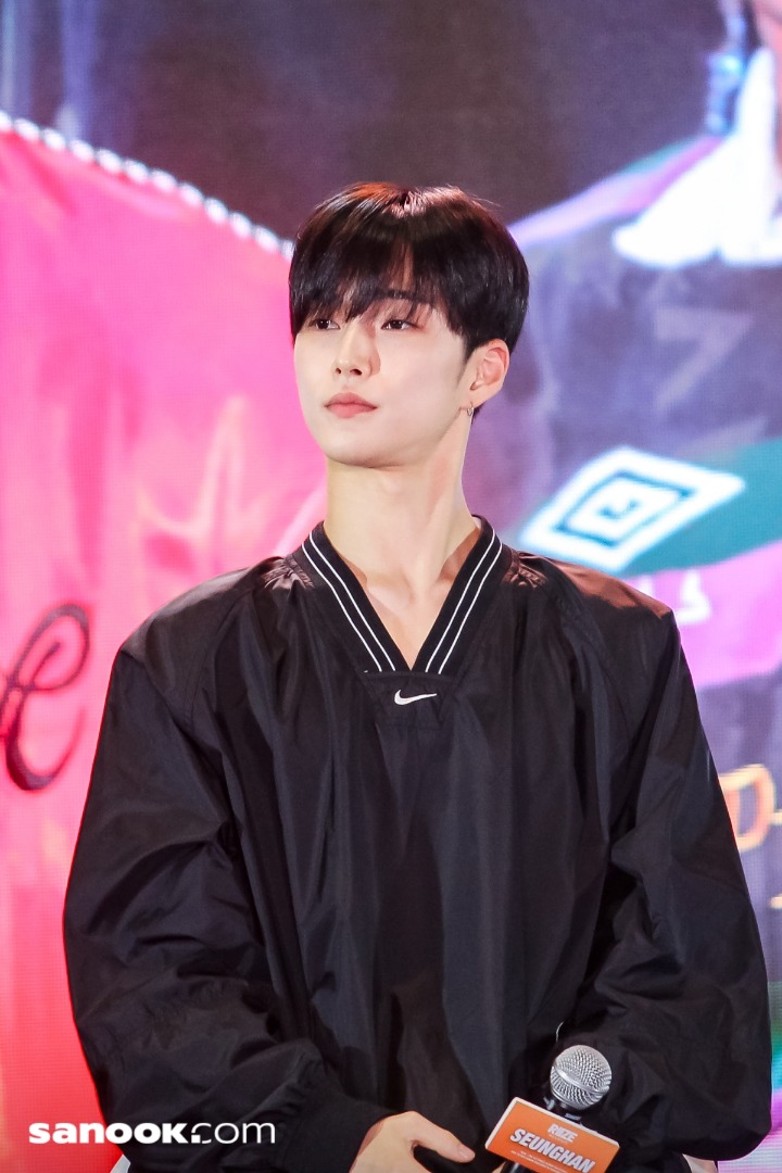 Shopee X RIIZE - THE 1ST SINGLE ALBUM ‘Get A Guitar’ FACE TO FACE ALBUM SIGN EVENT IN THAILAND