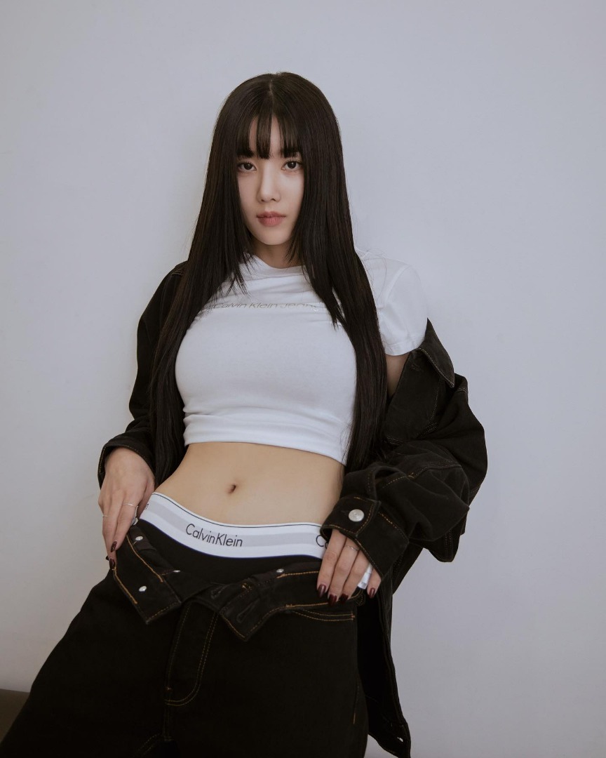 Kwon Eunbi x Calvin Klein