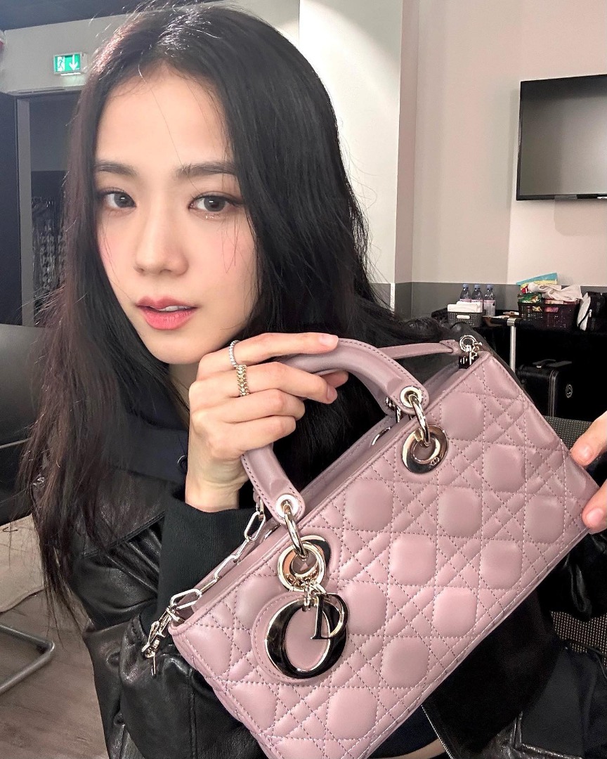 จีซู JISOO BLACKPINK