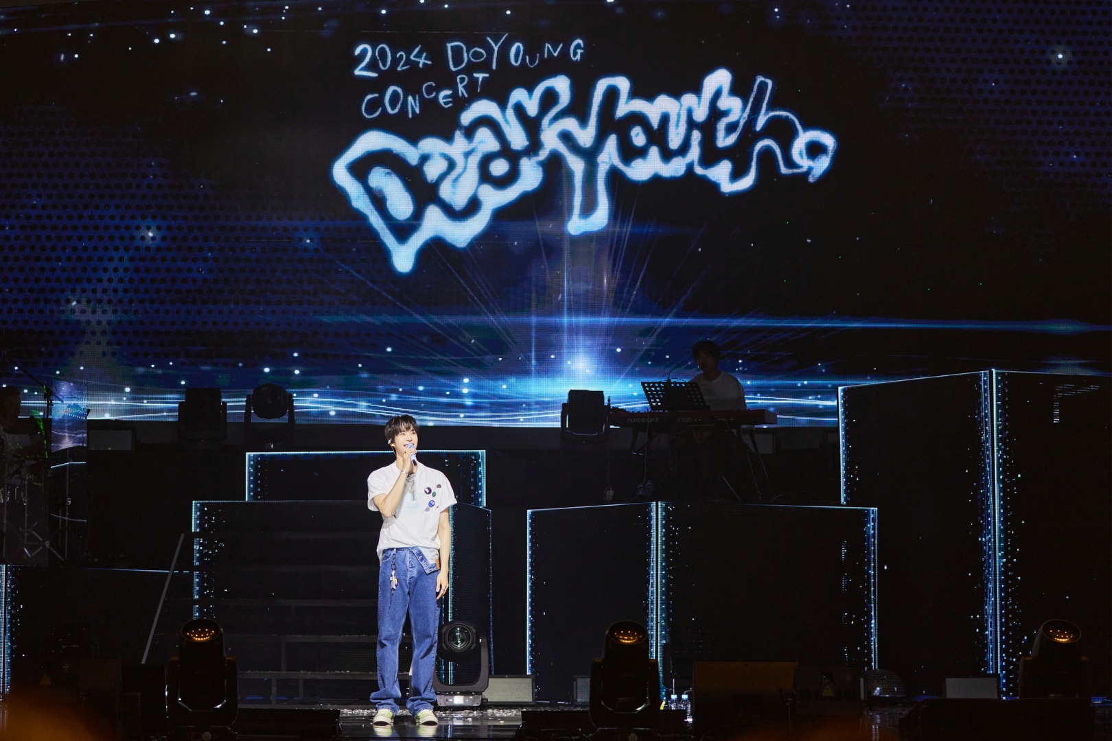 ส่องภาพแรกคอนเดี่ยวโดยอง ก่อนสัมผัสประสบการณ์หูเคลือบทองใน “2024 DOYOUNG CONCERT [ Dear Youth, ] in BANGKOK” 24-25 ส.ค.นี้