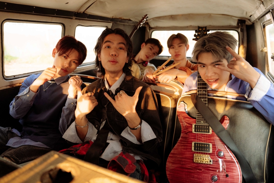 ความรักอย่าเพิ่งไป - sweezdream 