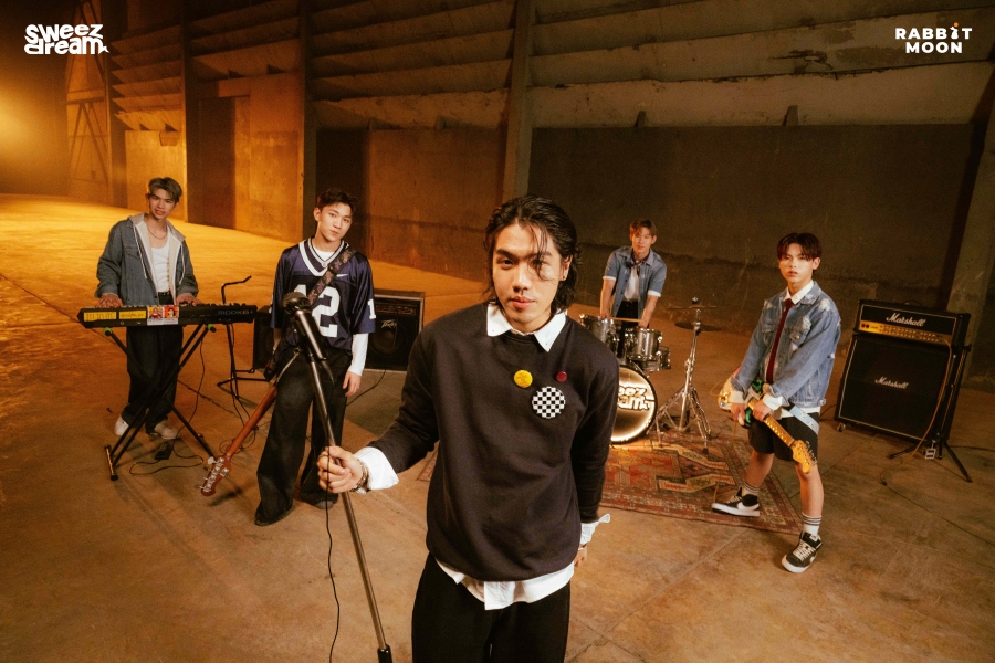 ความรักอย่าเพิ่งไป - sweezdream 