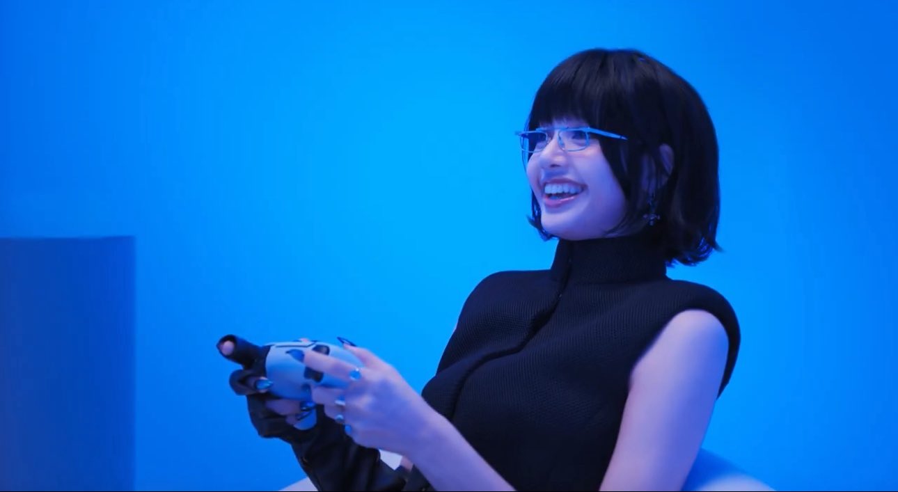 Lisa x PlayStation
