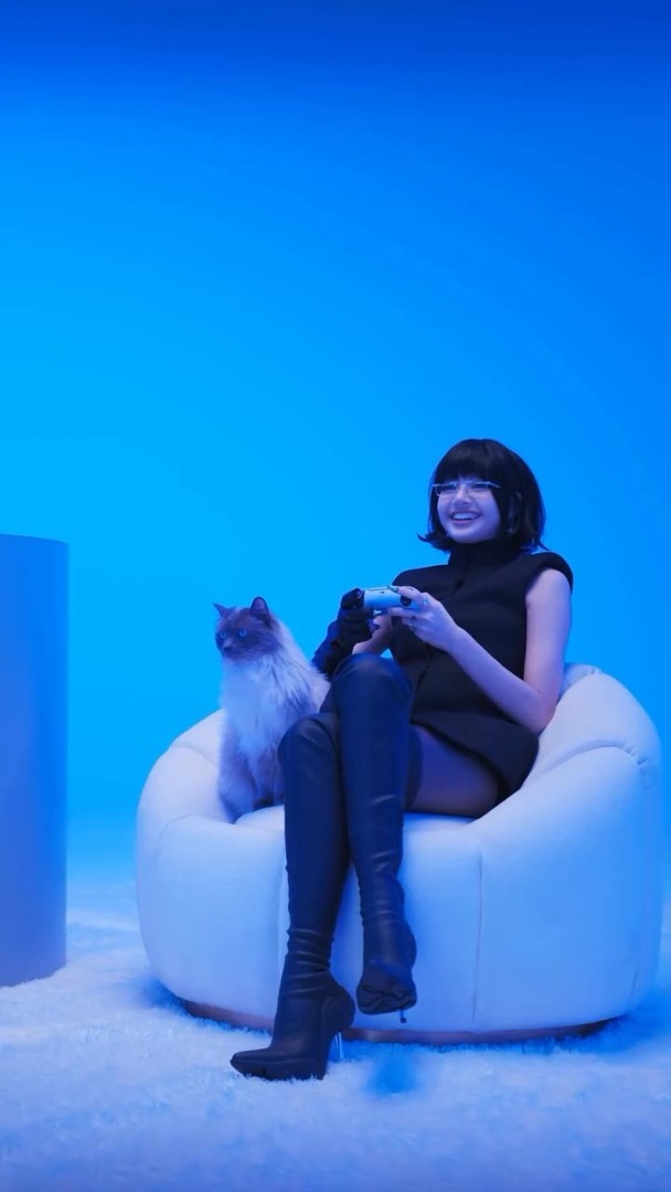 Lisa x PlayStation