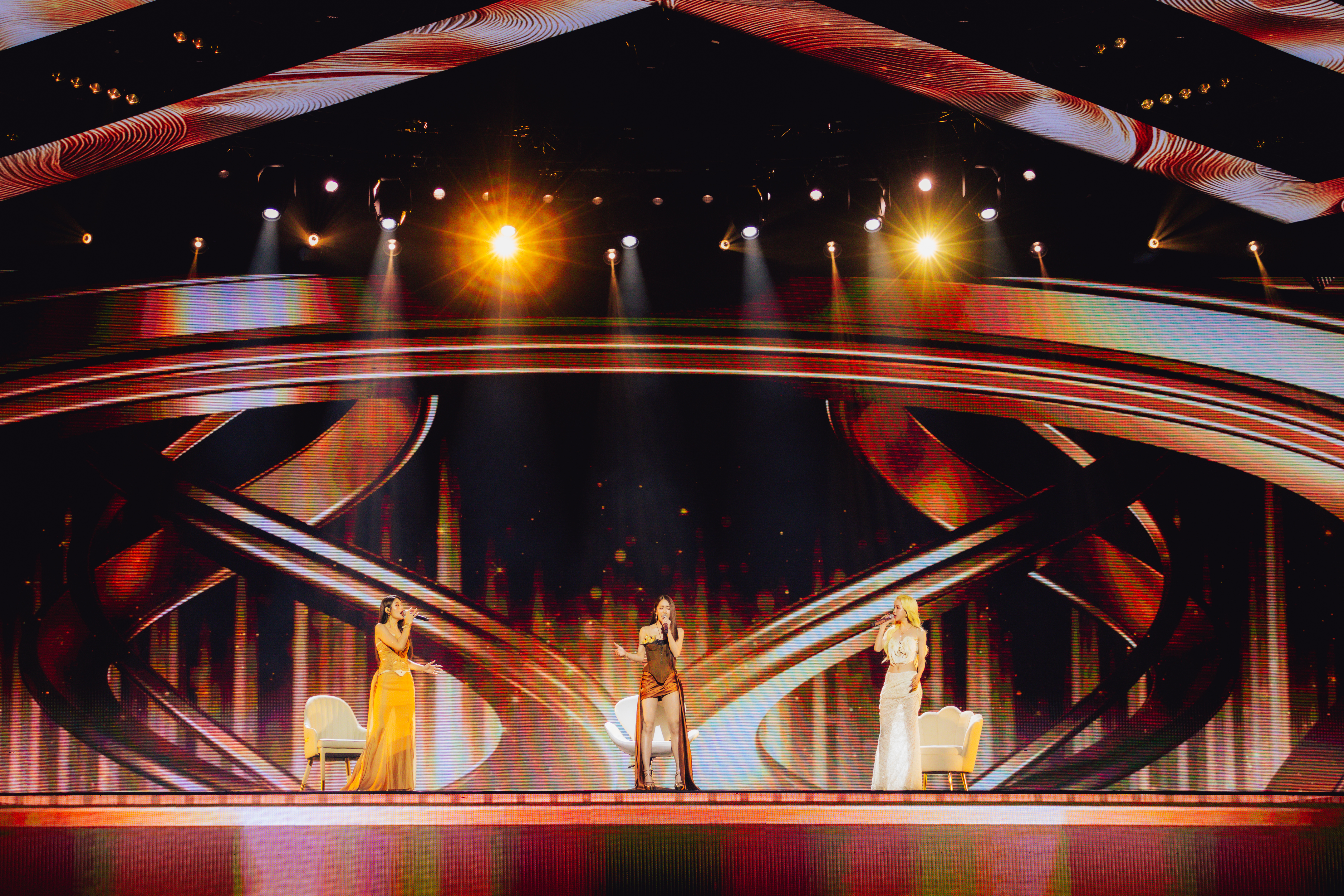 XOXO MULTIVERSE CONCERT