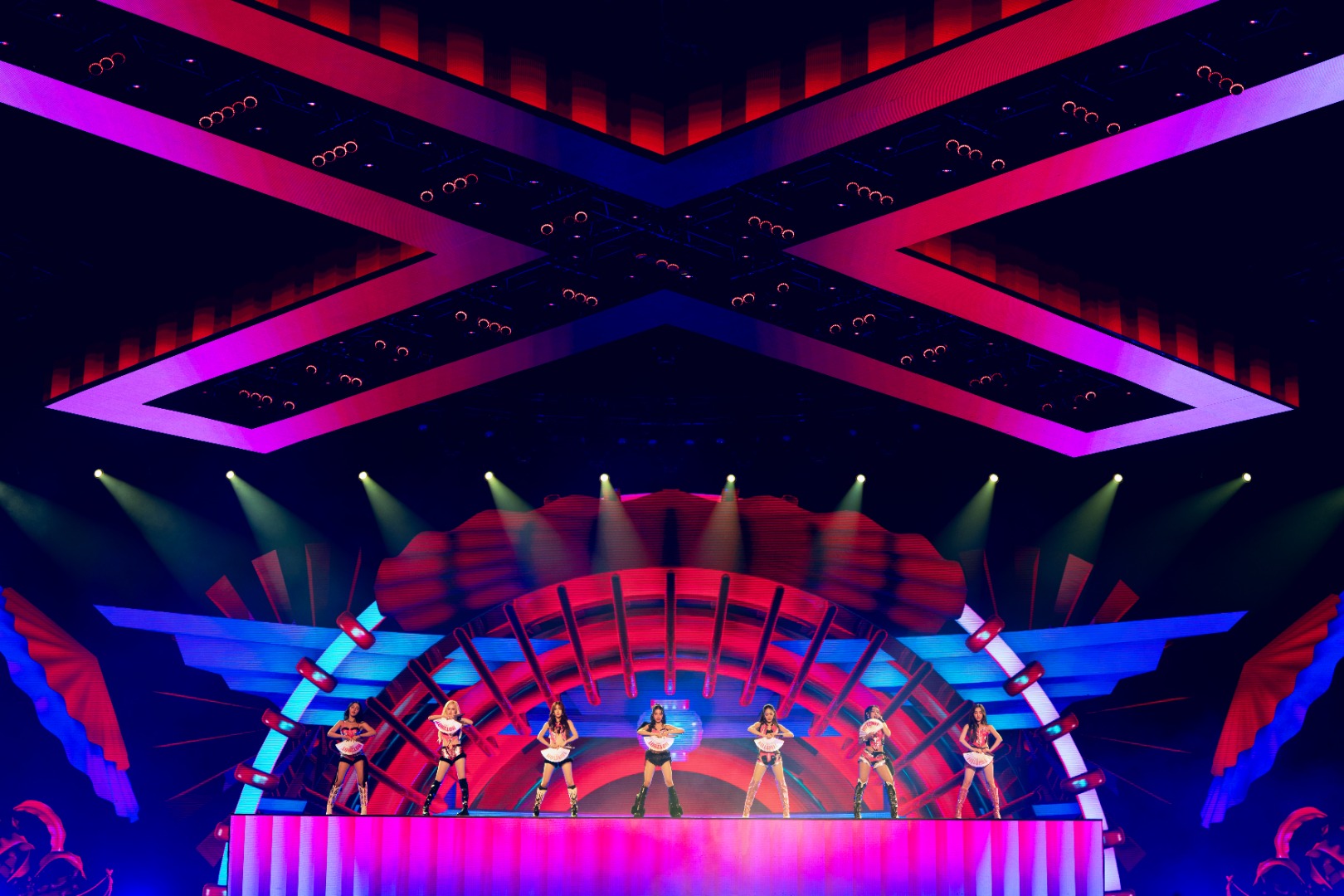 XOXO MULTIVERSE CONCERT