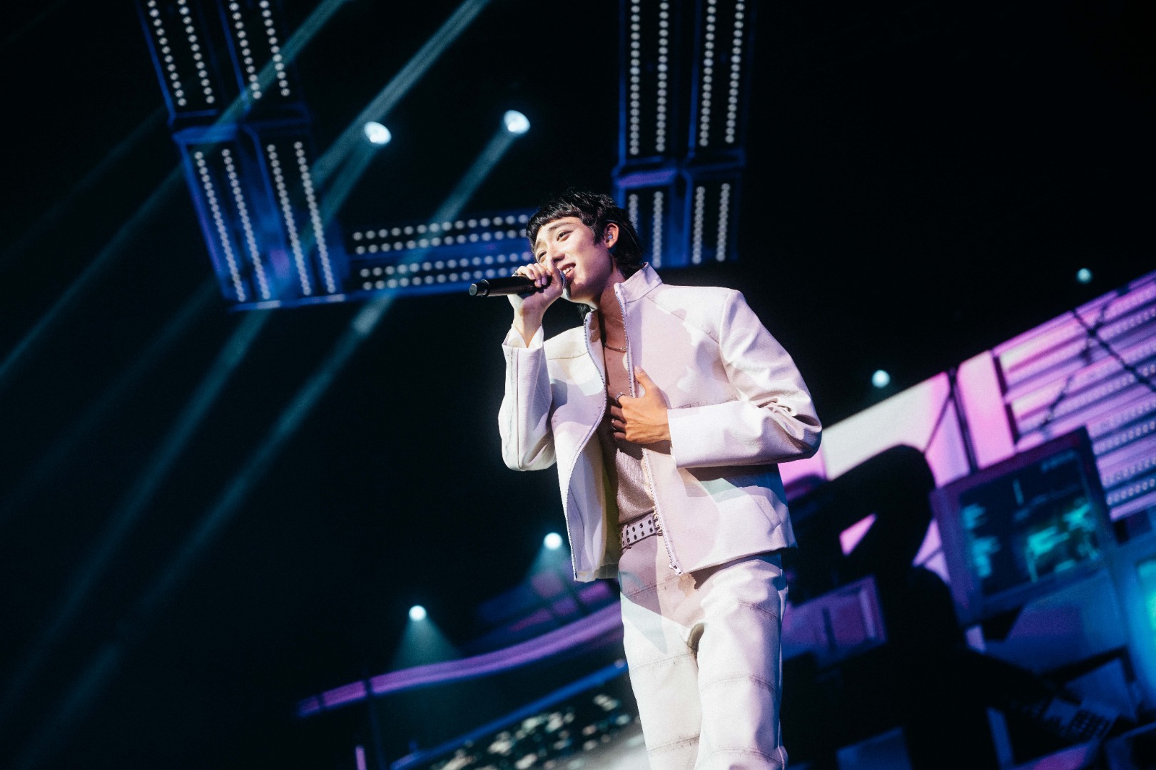 XOXO MULTIVERSE CONCERT