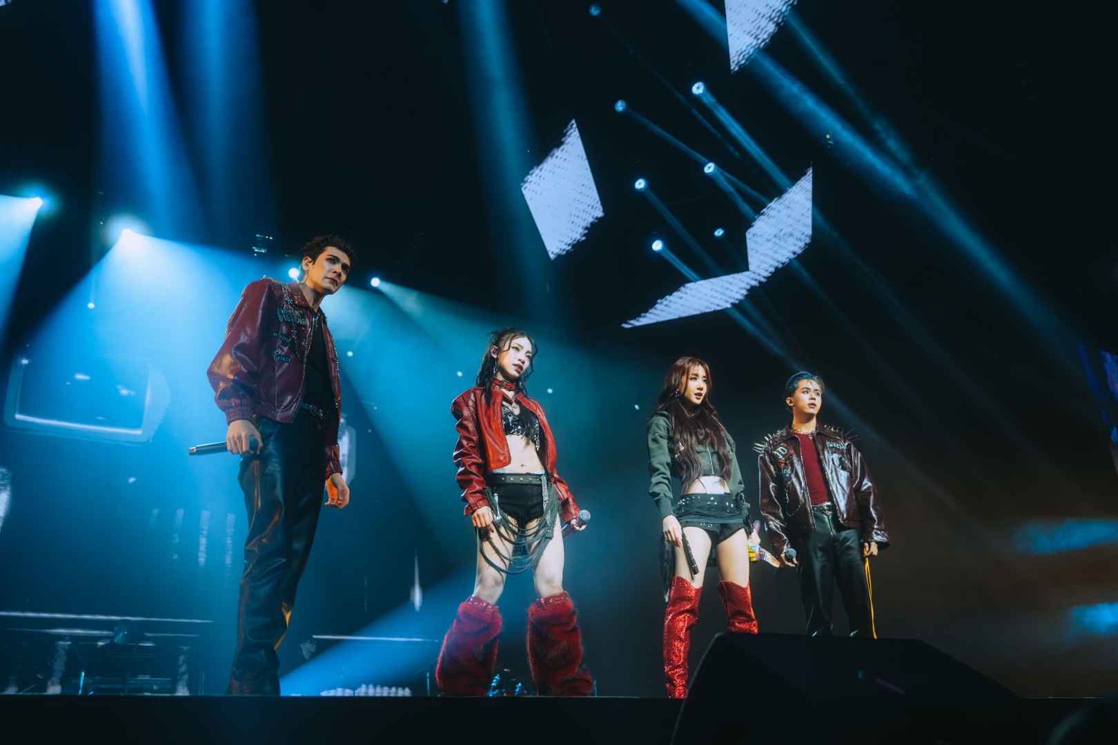 XOXO MULTIVERSE CONCERT