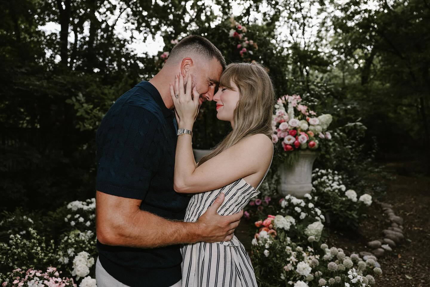 Taylor Swift และ Travis Kelce ประกาศข่าวดี เตรียมเข้าพิธีวิวาห์
