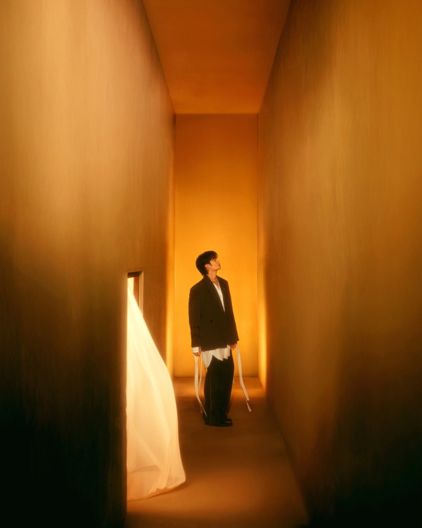 Time Flies - NONT TANONT ft. Jeff Satur