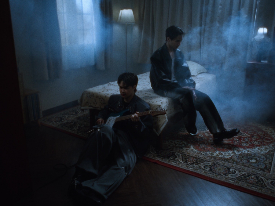 กลับไปกลับมา (REVERSE) - RIIV