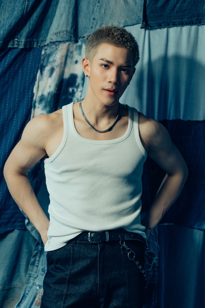 Side To Side - FOURTH feat. MABELZ PiXXiE