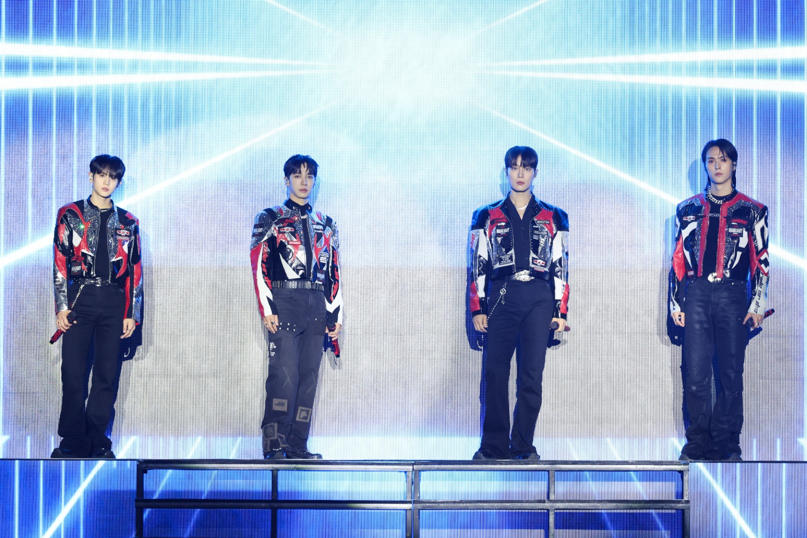 คัดมาแต่ไฮไลท์เด็ด! กับ ‘HIGHLIGHT LIVE 2025 [RIDE OR DIE] IN BANGKOK’ คอนเสิร์ตโซจึ้งจาก 4 หนุ่ม HIGHLIGHT