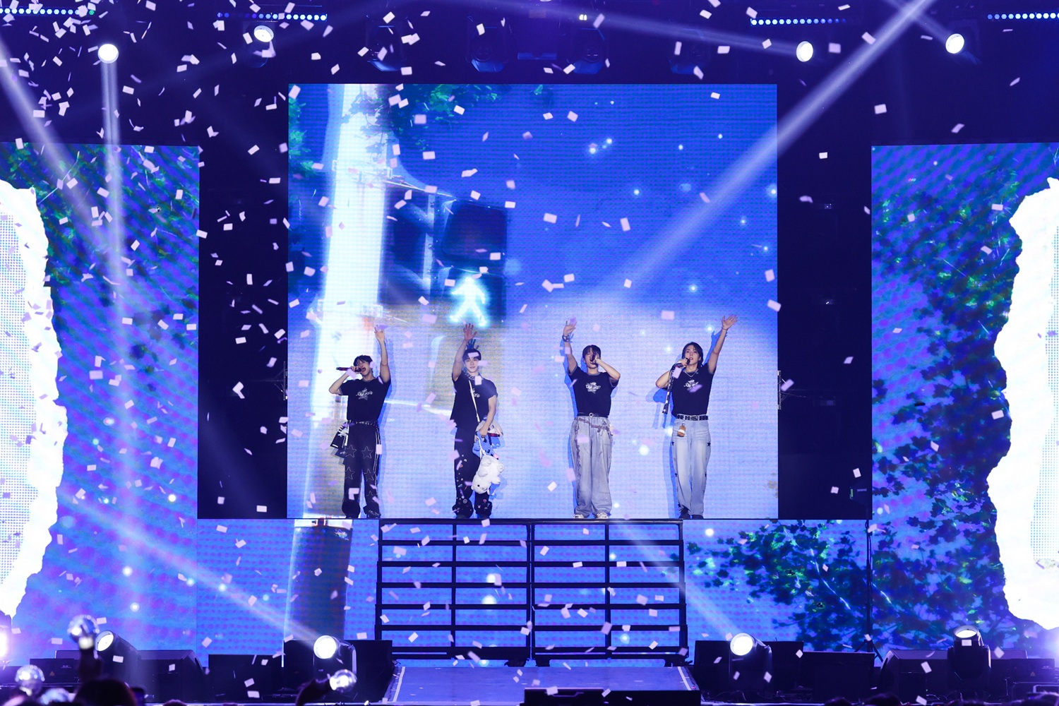 คัดมาแต่ไฮไลท์เด็ด! กับ ‘HIGHLIGHT LIVE 2025 [RIDE OR DIE] IN BANGKOK’ คอนเสิร์ตโซจึ้งจาก 4 หนุ่ม HIGHLIGHT