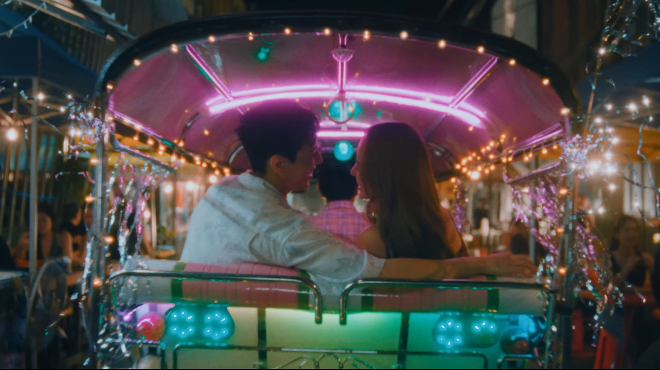 “WONDERING” ของ “แบมแบม” ทำแฟนคลับกรี๊ดลั่น เหตุฉากจูบสุดละมุนกับ “ณิชา”