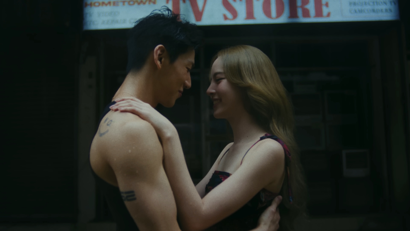 “WONDERING” ของ “แบมแบม” ทำแฟนคลับกรี๊ดลั่น เหตุฉากจูบสุดละมุนกับ “ณิชา”