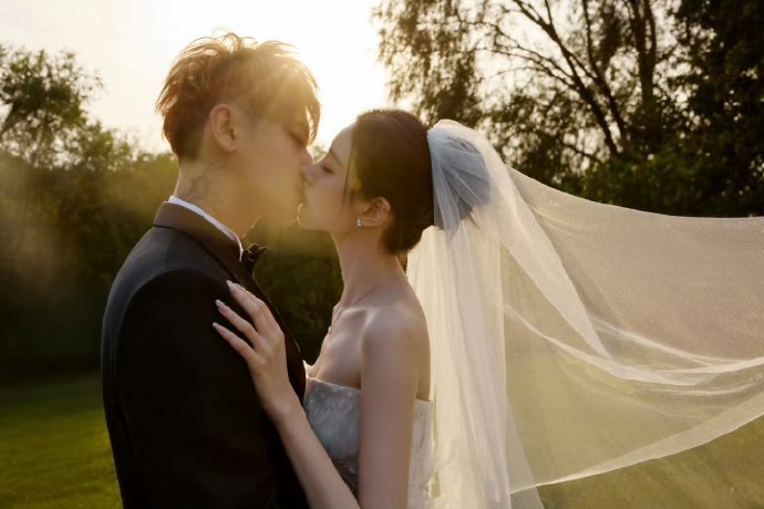 งานแต่งงาน หวงจื่อเทา-สวีอี้หยาง