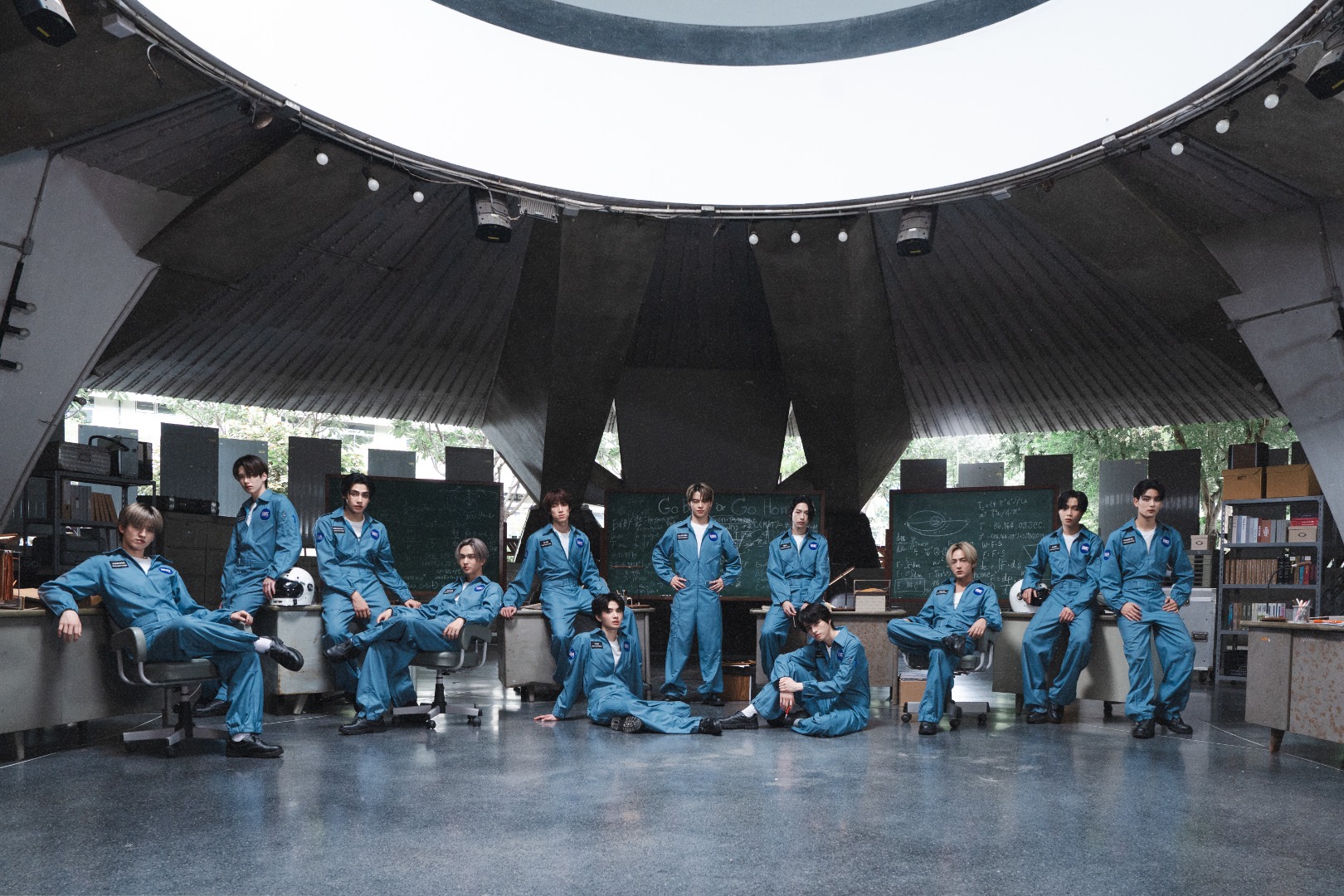 คัมแบ็คแล้ว! "BUS" กลับมาพร้อมเพลงใหม่สุดซึ้ง “ยังรักอยู่ไหม (Stars.)”