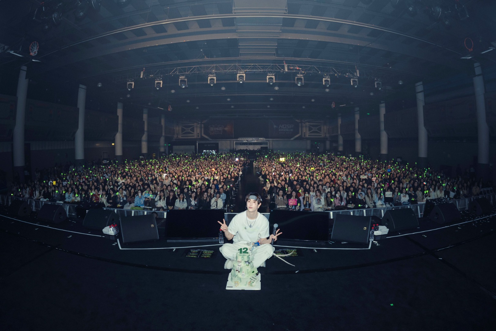 MARK TUAN (มาร์ค ต้วน) 