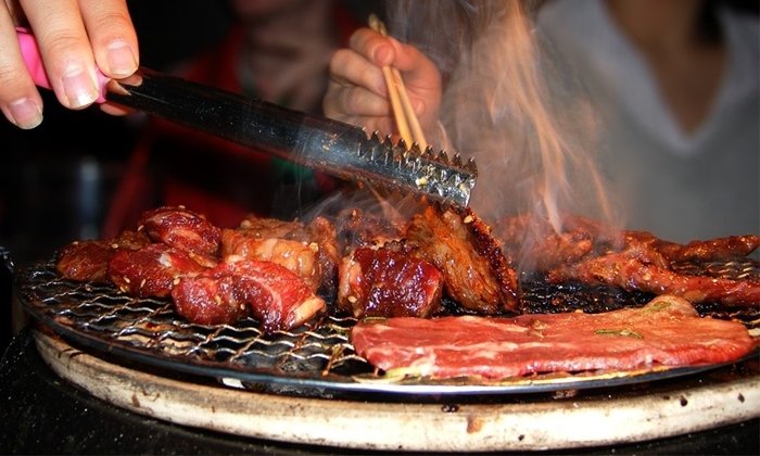 หอมกรุ่นได้ใจ! รวม 6 ร้านเนื้อย่างยอดนิยมในโตเกียว