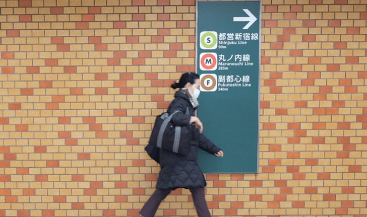 มารู้เหตุผลกันว่า เหตุใดคนญี่ปุ่นถึงชอบ "เดินในรถไฟ" กันนัก?