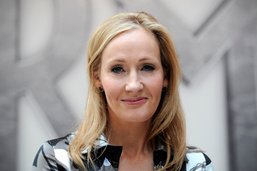 J.K. Rowling ຜູ້ຍິງຜູ້ປຸກໂລກແຫ່ງເວດມົນ ຂອງຜູ້ຄົນທົ່ວໂລກໄປຕະຫຼອດການ