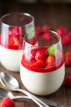 ມ! Good Stuff: ສູດເຮັດ Panna cotta ແບບພັດຕະຄານ ຂອງຫວານທີ່ຫຼາຍຄົນມັກ