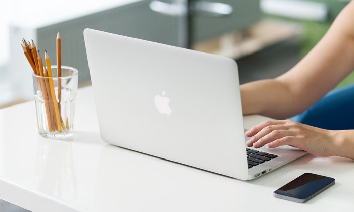 Apple ຈະເປີດໂຕ Macbook ລຸ້ນໃໝ່ໃນເດືອນຕຖລາ 2016 ນີ້