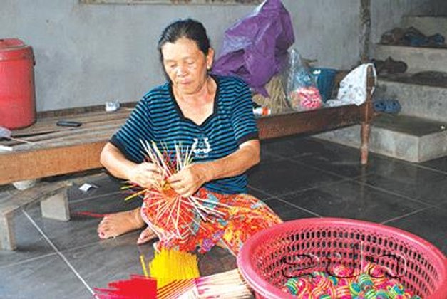 ວຽກງານຫັດຖະກໍາຈັກສານ ຍັງໄດ້ຮັບຄວາມນິຍົມຊົມຊອບຈາກສັງຄົມ