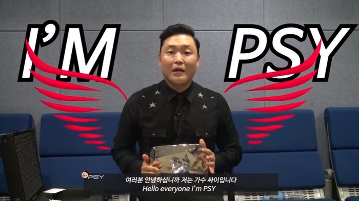 YouTube ມອບປຸ່ມເພັດໃຫ້ PSY ໃນຖານະ ສິລະປິນທີ່ມີຍອດຕິດຕາມ 10 ລ້ານຄົນ