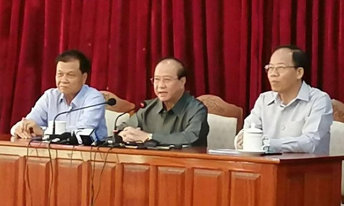 ຖະແຫຼງຂ່າວເຫດລົດເມນັກທ່ອງທ່ຽວຈີນ ເກີດອຸບັດເຫດຕົກຂົວນໍ້າງ້າວ ຢູ່ເສັ້ນທາງເມືອງກາສີ-ເມືອງນານ