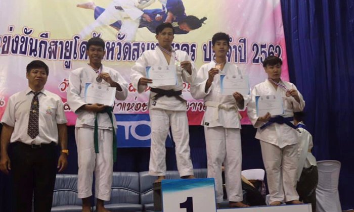 ກັນຍາເພັດ ພັນດານຸວົງ ຄວ້າ 2 ລາງວັນ ລາຍການຢູໂດ ຊີງແຊ້ມສະໝຸດສາຄອນ ທີ່ປະເທດໄທ